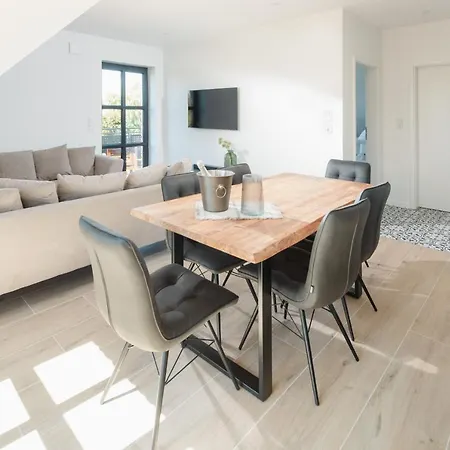 Kuesten Ost Direkte Wasserlage, 2 Balkone, 90qm Διαμέρισμα