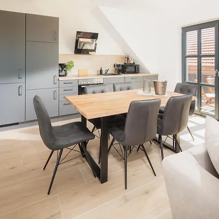 Kuesten Ost Direkte Wasserlage, 2 Balkone, 90qm *