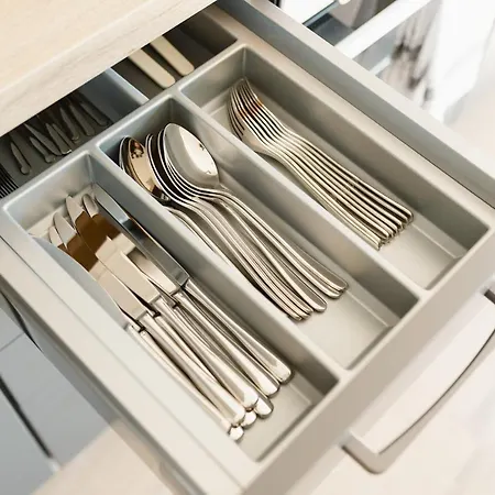 Kuesten Ost Direkte Wasserlage, 2 Balkone, 90qm Greetsiel