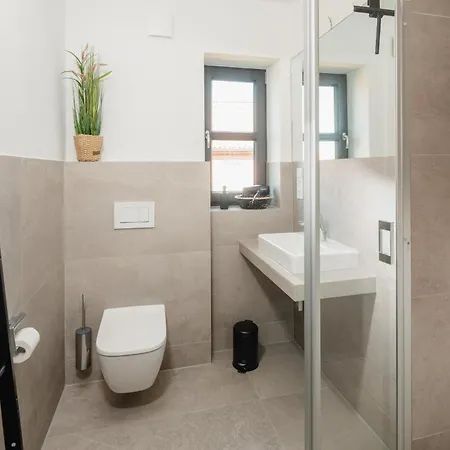 Kuesten Ost Direkte Wasserlage, 2 Balkone, 90qm דירה *