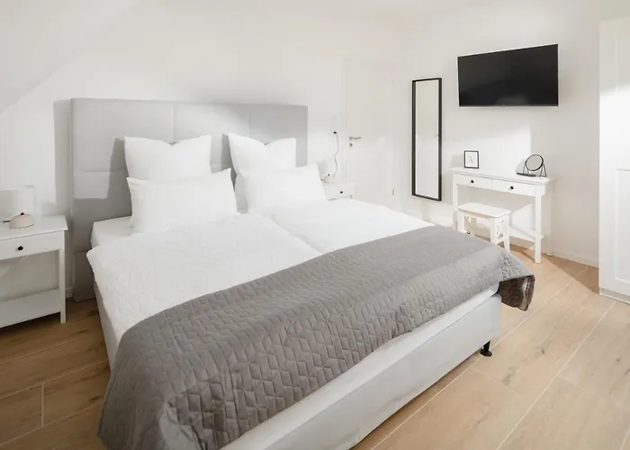 Appartement Kuesten Ost Direkte Wasserlage, 2 Balkone, 90qm *