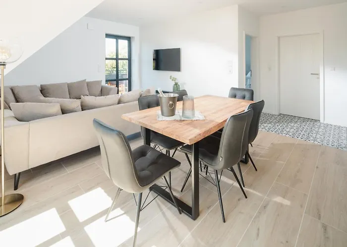 Küsten Ost Direkte Wasserlage, 2 Balkone, 90qm Apartment