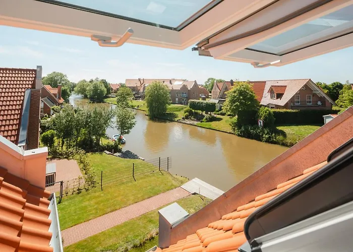 Küsten Ost Direkte Wasserlage, 2 Balkone, 90qm * Greetsiel