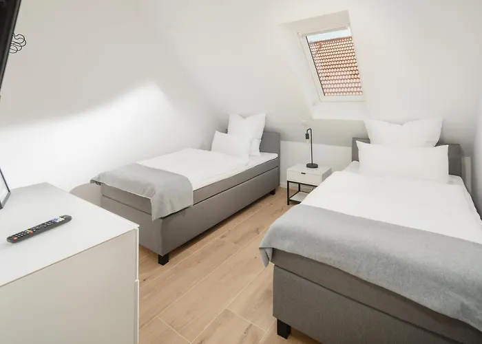 Küsten Ost Direkte Wasserlage, 2 Balkone, 90qm *